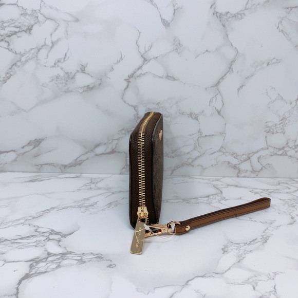 Michael Kors JST Medium Carryall Tote Set - Picture 11 of 15